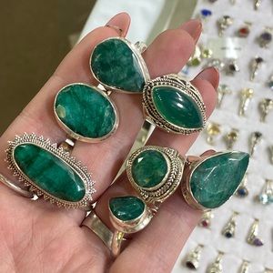 💚 Emerald 💚Rings size 4-10 available. 925 Sterling Silver, natural emerald.